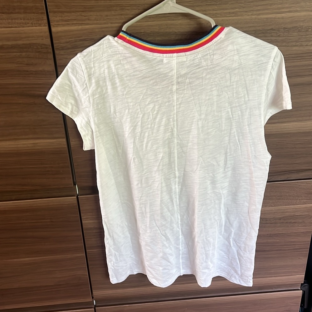Goldie Lewinter cap sleeved T shirt, rainbow neckline Size M - Picture 3 of 3